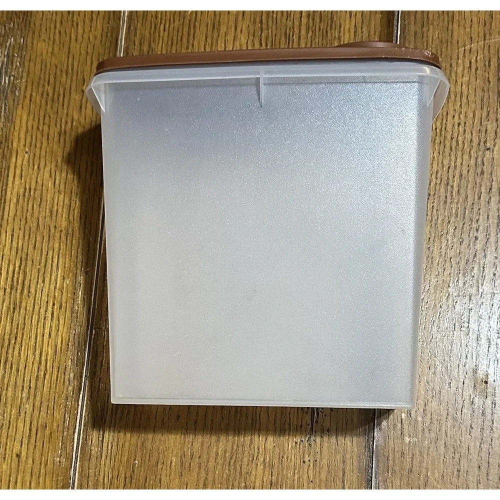 Tupperware Vintage Ceral Keeper Storage Container W‎ Flip Lid 469-14